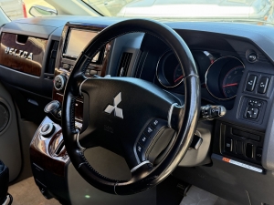 デリカＤ５キャンプ　アウトドア　レジャー　４ＷＤ　ＳＵＶ