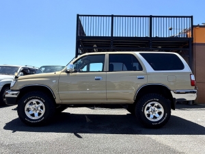 ハイラックスサーフキャンプ　アウトドア　レジャー　４ＷＤ　ＳＵＶ