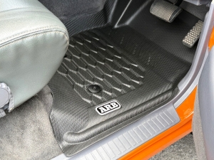 ランクル８０キャンプ　アウトドア　レジャー　４ＷＤ　ＳＵＶ