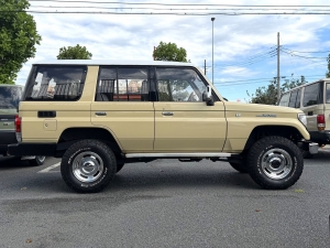 ランクルプラド78系キャンプ　アウトドア　４ＷＤ　ＳＵＶ
