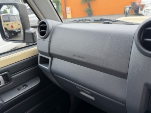 ランクル７０キャンプ　アウトドア　レジャー　４ＷＤ　ＳＵＶ