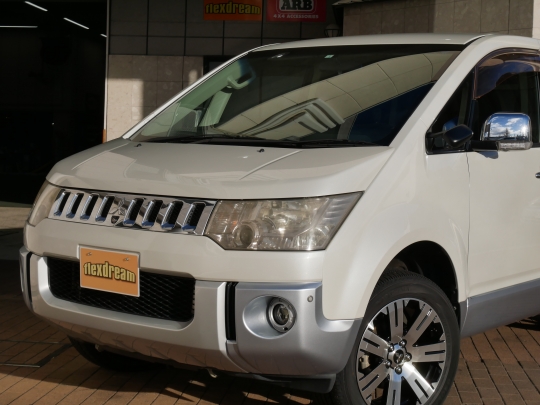 新品納車前外し】三菱 デリカ D5 シャモニー 純正ホイール 新品納車前外し】三菱 デリカ D5 シャモニー 純正ホイール