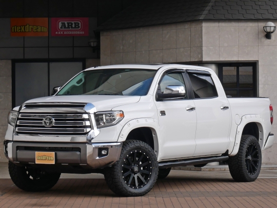 タンドラ新車並行　2018年モデル　リフトアップ
