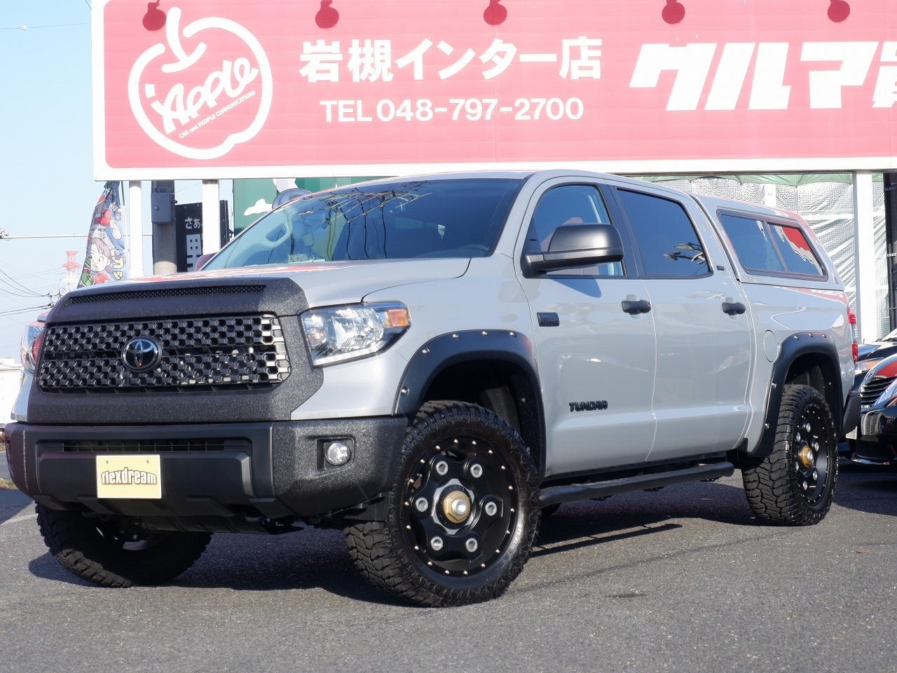 新車　タンドラ　４WD