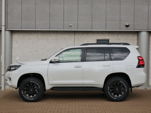 ランクルプラドクリーンディーゼル　新車
