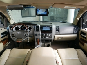 セコイアプラチナム　実走行　CARFAX