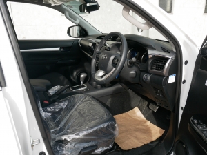 ハイラックス新車コンプリート新型ハイラックス　ピックアップ