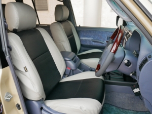 ランクルプラド後期型　2.7L　NEWペイント