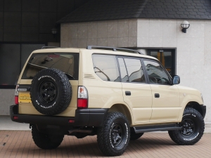 ランクルプラド後期型　2.7L　NEWペイント