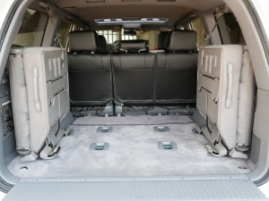 ランクル１００輸出スタイル　TOYOTAロゴグリル：LINE-X塗装