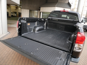 タンドラ実走行確認済み　リフトUP　トノカバー