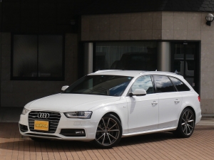その他アウディ　A4アバント　4WD　クワトロ