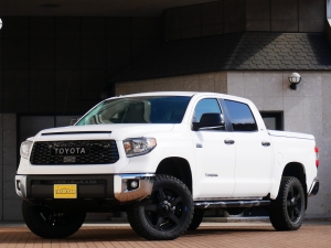 タンドラ2019モデル新車　クルーマックス　４ＷＤ