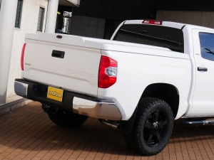 タンドラ2019モデル新車　クルーマックス　４ＷＤ