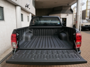 ハイラックス新型ハイラックス　Z　特別仕様車　ブラックラリーED