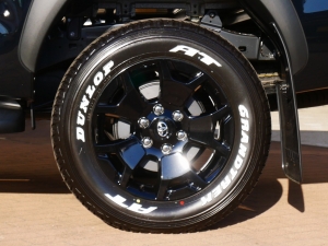 ハイラックス新型ハイラックス　Z　特別仕様車　ブラックラリーED