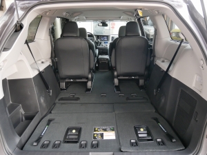 シエナ新車　SE　4WD Apple CarPlay 