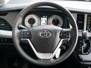 シエナ新車　SE　4WD Apple CarPlay 