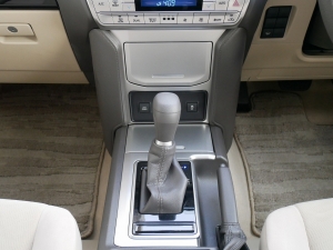 ランクルプラド8型大画面彩速ナビ　リフトUP