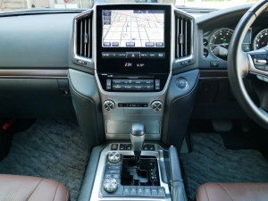ランクル２００ZX　ブラウンレザー　メーカー9型ナビ　モデリスタ