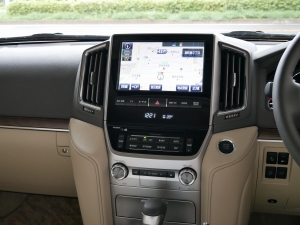 ランクル２００新車　ZX　モデリスタエアロキット　メーカーナビ