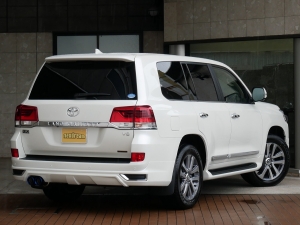 ランクル２００新車　ZX　モデリスタエアロキット　メーカーナビ
