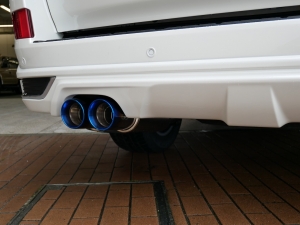 ランクル２００新車　ZX　モデリスタエアロキット　メーカーナビ