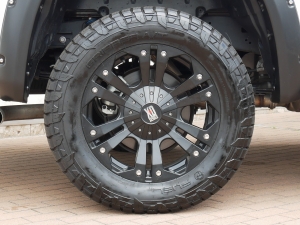 タンドラ2018ｙ　SR5　クルーマックス