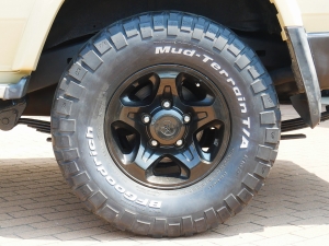 ランクル７０ランクル76　ZX