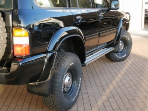 その他ARBブルバー　LINE-X　2インチUP