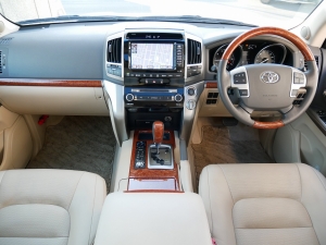 ランクル２００ZX　マルチテレインM　リアエンター　パワーバックドア