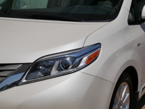 シエナ新車並行　最上級リミテッド　AWD