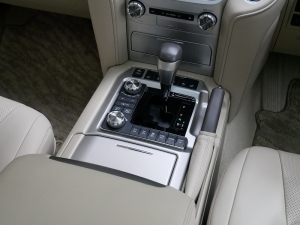ランクル２００ZX　マルチHDDナビ