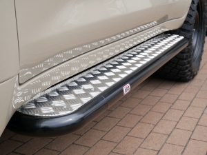 ランクル２００クラシックCP　NEWペイント　TOYOTAロゴグリル