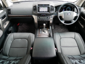 ランクル２００クラシックCP　NEWペイント　TOYOTAロゴグリル