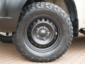 ランクル２００クラシックCP　NEWペイント　TOYOTAロゴグリル