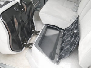 タコマ新車並行　ダブルキャブ　ハードトノカバー