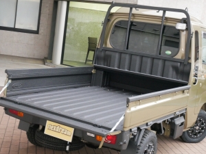 その他4WD　LINE-Xコンプリート