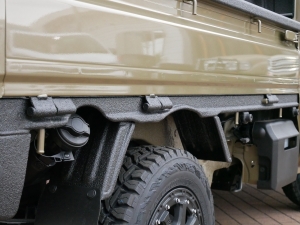 その他4WD　LINE-Xコンプリート