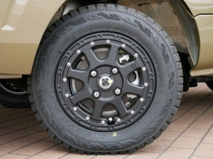 その他4WD　LINE-Xコンプリート
