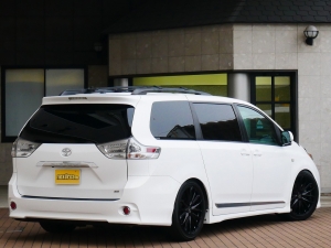 シエナ新並SE　TEIN車高調　20インチAW