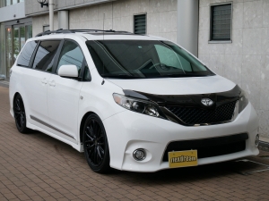 シエナ新並SE　TEIN車高調　20インチAW