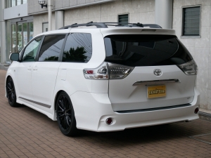 シエナ新並SE　TEIN車高調　20インチAW