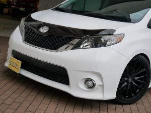 シエナ新並SE　TEIN車高調　20インチAW