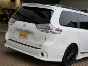 シエナ新並SE　TEIN車高調　20インチAW