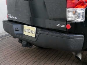 タンドラ新車並行　ダブルキャブ　LEERトノカバー