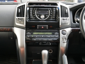 ランクル２００AX