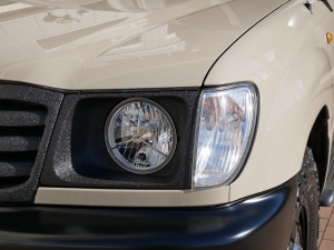 ランクル１００FD-classic丸目フェイス　ARBラック　NEWペイント