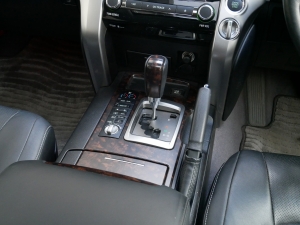 ランクル２００ZX　メーカーOPマルチナビ　専用20インチAW