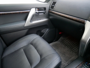 ランクル２００ZX　メーカーOPマルチナビ　専用20インチAW